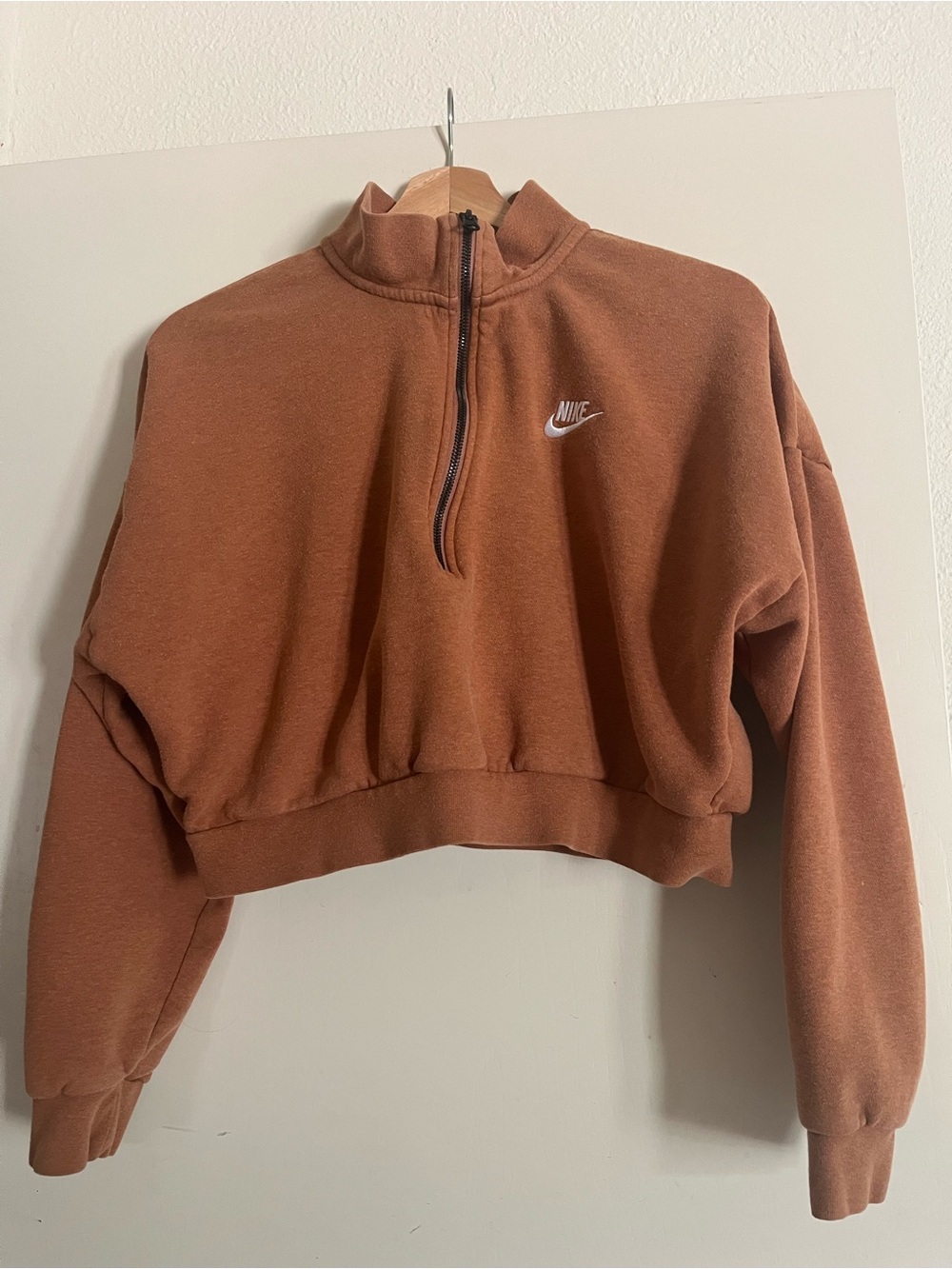 Women’s Nike crop sweater, medium